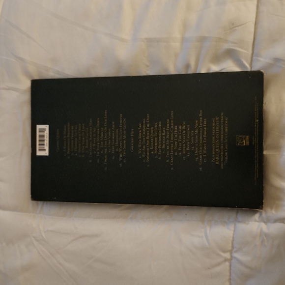 Queen The Queen Collection. Like New - Picture 2 of 4